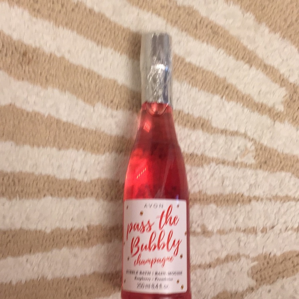 Avon pass the bubbly champagne bubble bath
